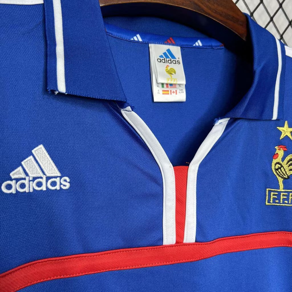 Domowa koszulka reprezentacji Francji 2000