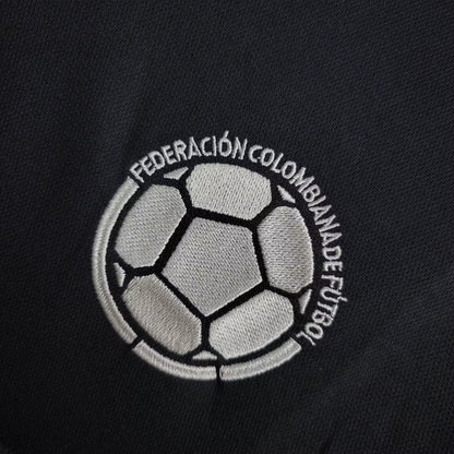 Camiseta negra del centenario de Colombia 2024
