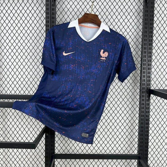 Camisola principal da França de 2025