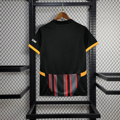 Tercera camiseta visitante del Galatasaray 2024