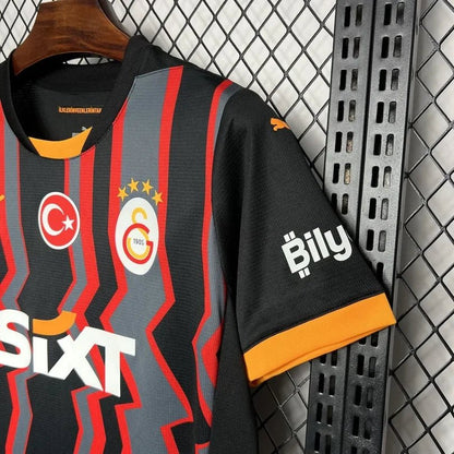 Tercera camiseta visitante del Galatasaray 2024