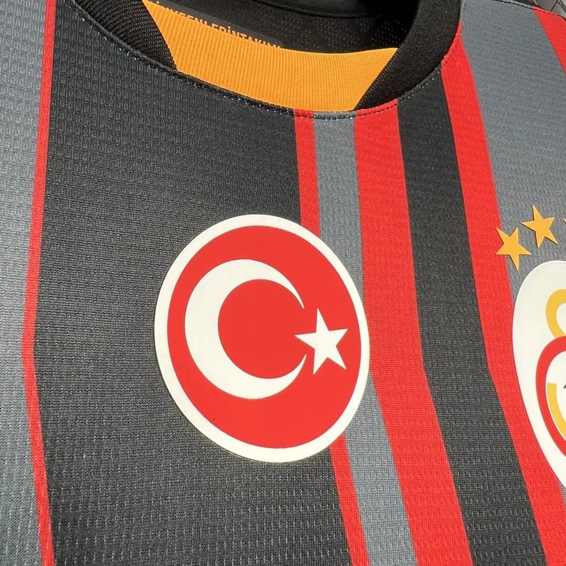 Tercera camiseta visitante del Galatasaray 2024