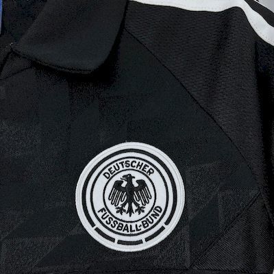 Wyjazdowa koszulka reprezentacji Niemiec 1988