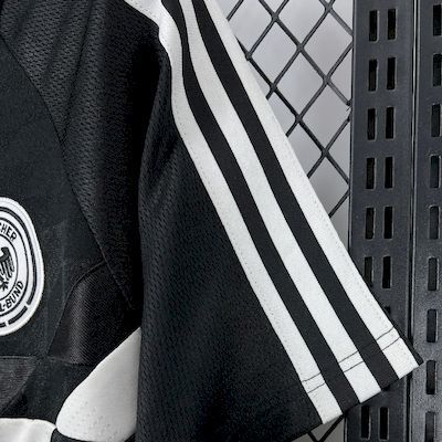 Wyjazdowa koszulka reprezentacji Niemiec 1988
