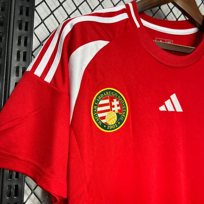 Camisola principal da Hungria 2024