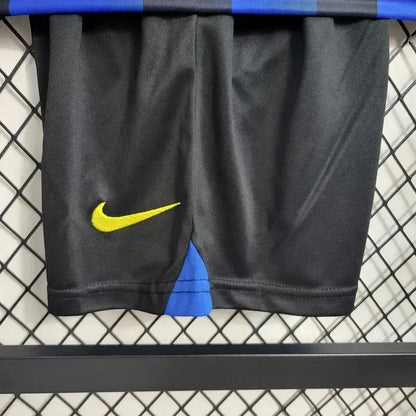 Camisola principal do Inter de Milão 2023