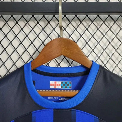 Camisola principal do Inter de Milão 2023