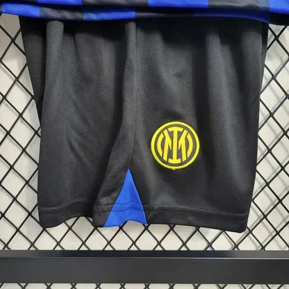 Camisola principal do Inter de Milão 2023