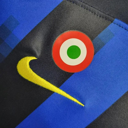 Camisola principal do Inter de Milão 2023