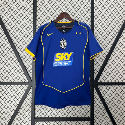 Camiseta visitante de la Juventus 2004