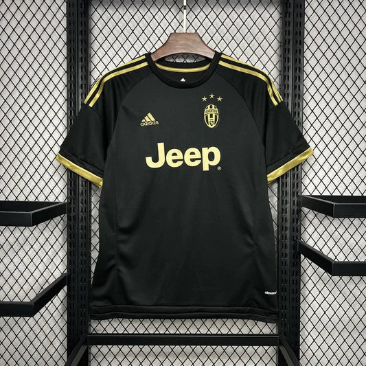 Tercera camiseta de visitante de la Juventus 2015