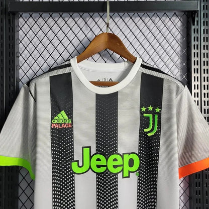 Juventus 2019 schwarz-weiß gestreiftes Trikot