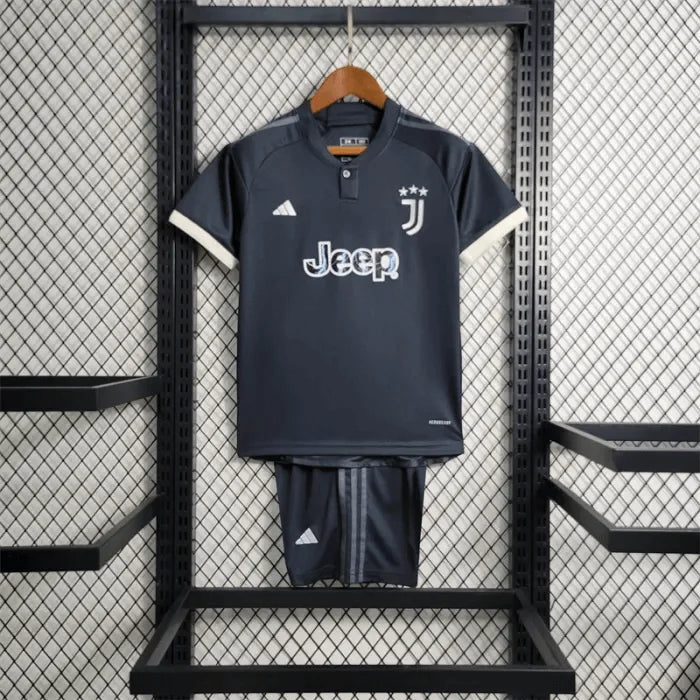 Tercera camiseta visitante de la Juventus 2023
