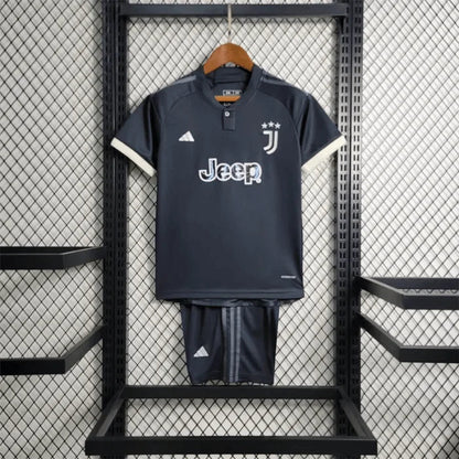 Tercera camiseta visitante de la Juventus 2023