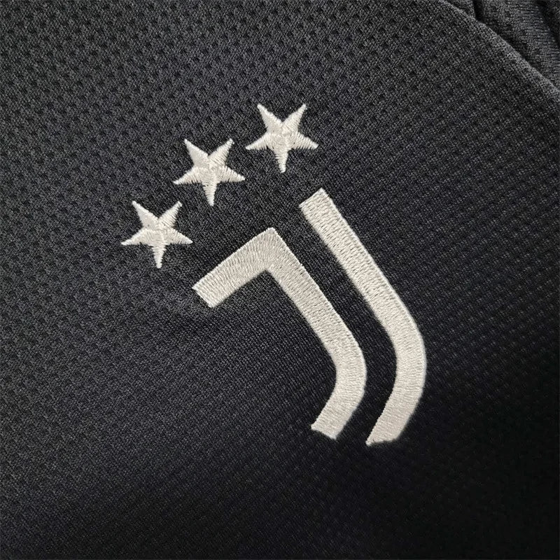 Tercera camiseta visitante de la Juventus 2023