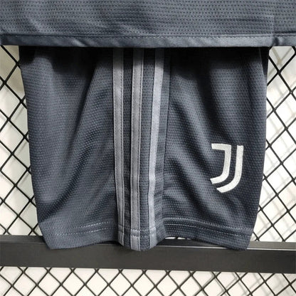 Tercera camiseta visitante de la Juventus 2023