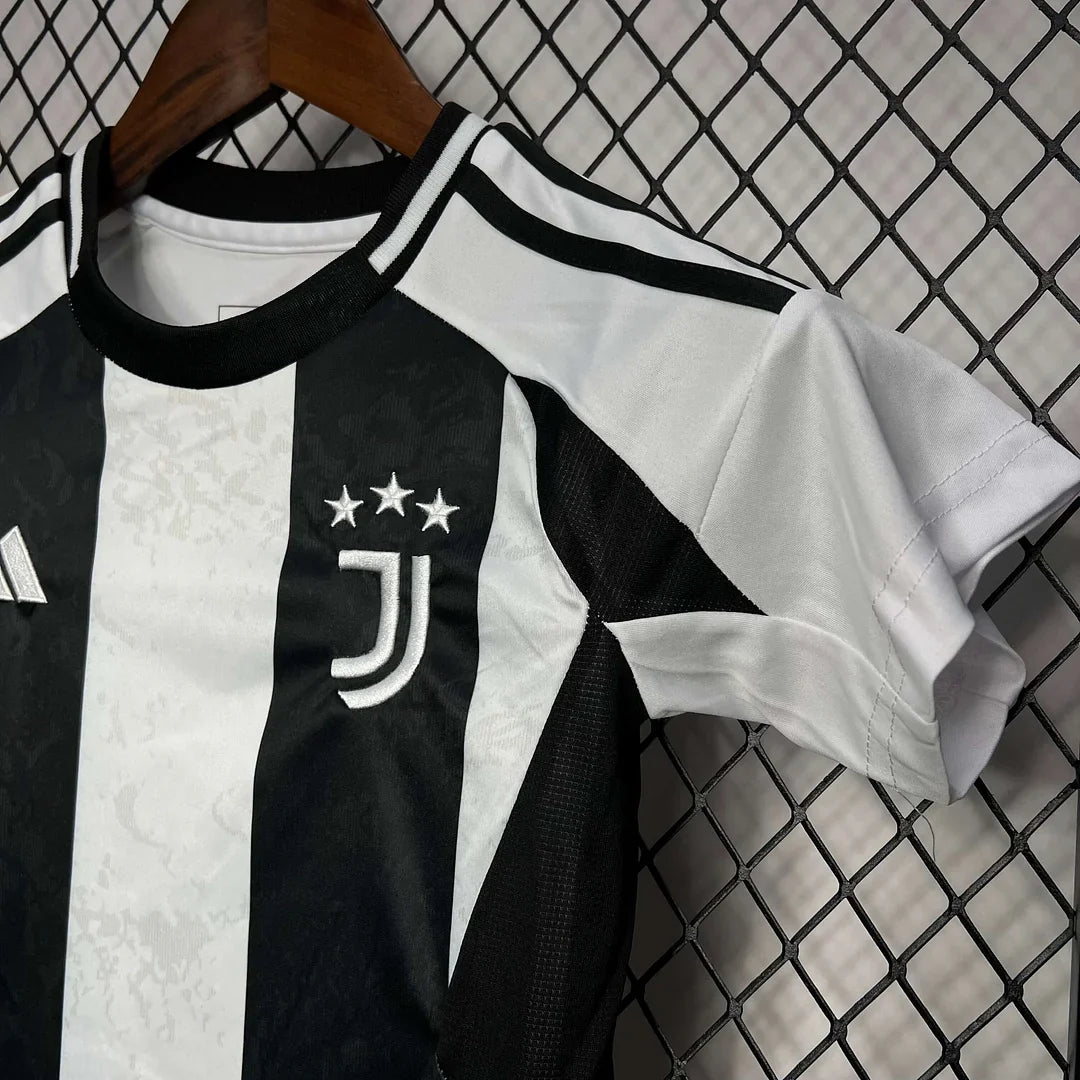 Domowa koszulka Juventusu 2024