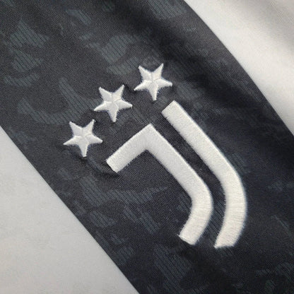 Maglia da casa della Juventus 2024