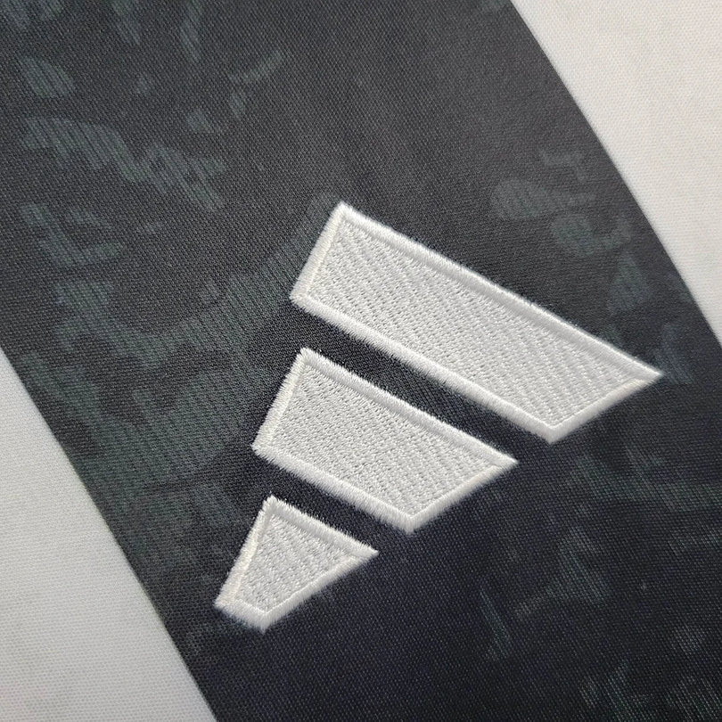 Maglia da casa della Juventus 2024