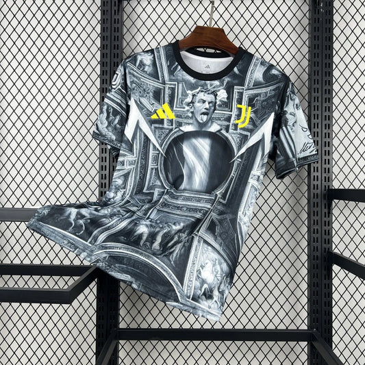 Juventus 2025-opwarmshirt