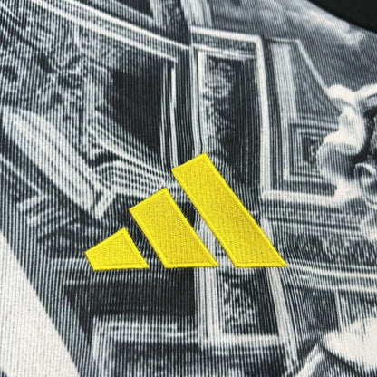 Juventus 2025-opwarmshirt