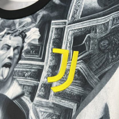 Juventus 2025-opwarmshirt