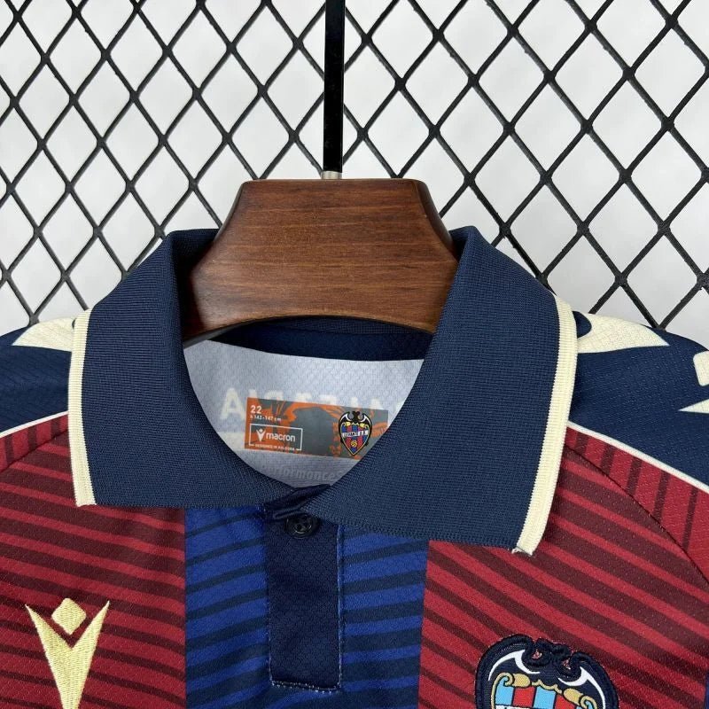 Camiseta local del Levante 2025