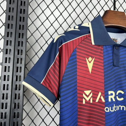 Camiseta local del Levante 2025