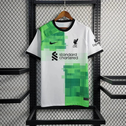Camisola de visitante do Liverpool 2023