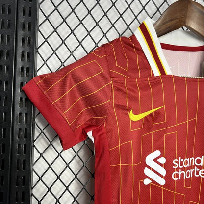 Camiseta local del Liverpool 2024