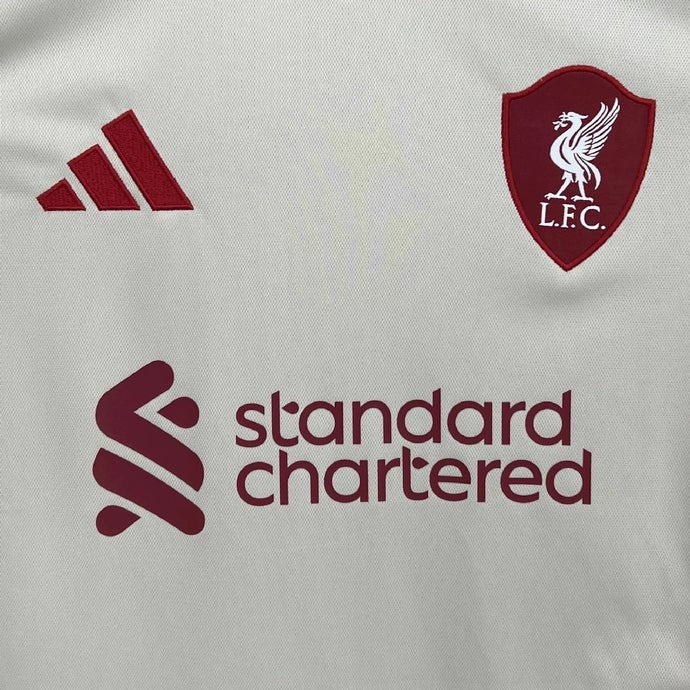 Wyjazdowa koszulka Liverpoolu 2025