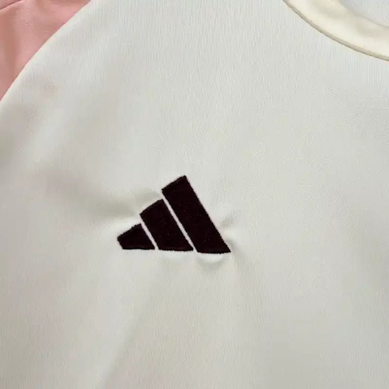Lyon 2024 trzecia wyjazdowa koszulka