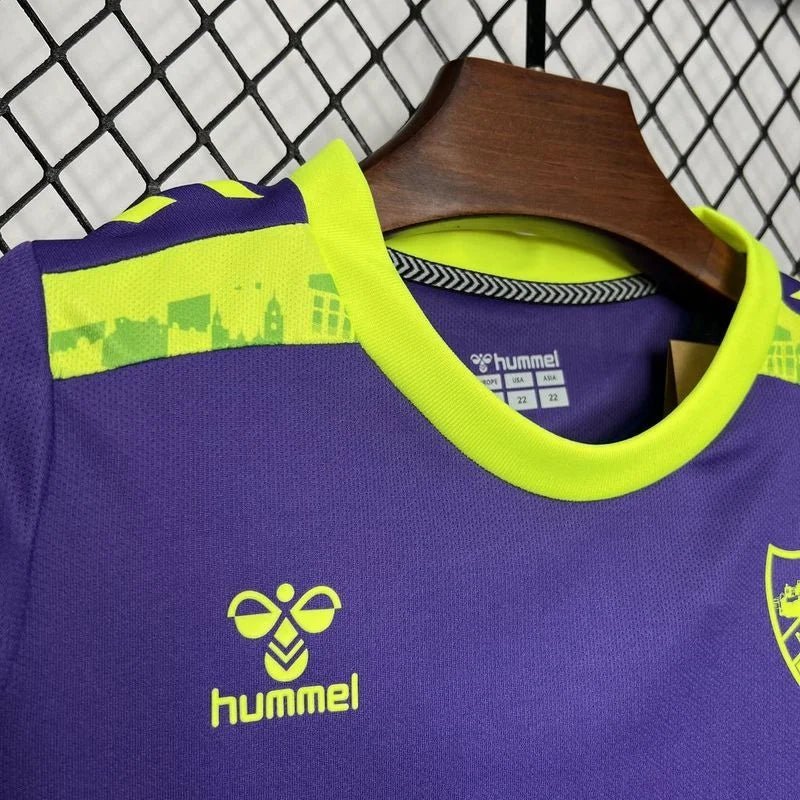 Camisola alternativa do Málaga 2024
