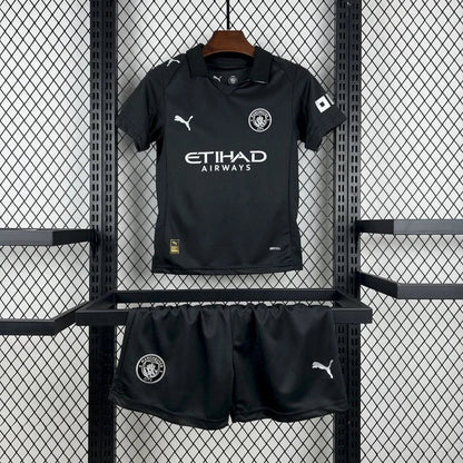 Wyjazdowy komplet meczowy Manchesteru City 2025