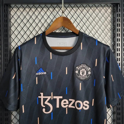 Camisola preta de treino do Manchester United 2022