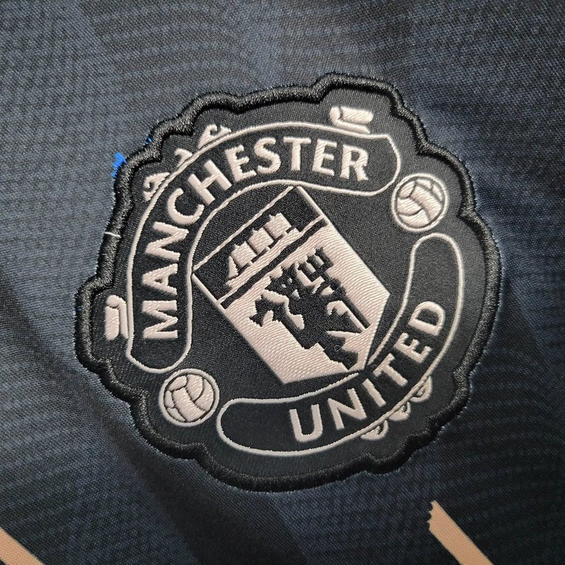 Camisola preta de treino do Manchester United 2022