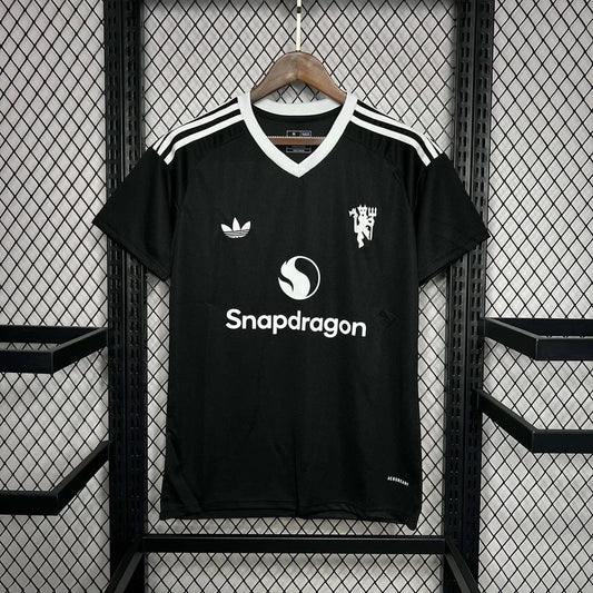 Manchester United 2024 Goal Keeper Jersey