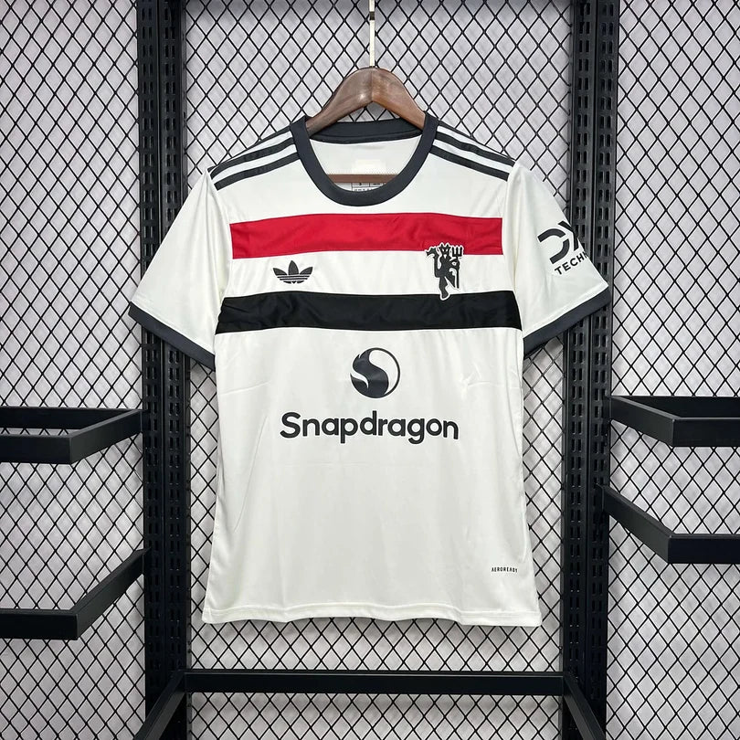 Manchester-United-Auswärtstrikot 2024, drittes Trikot