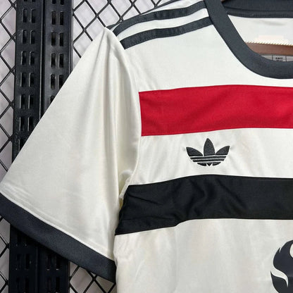 Manchester-United-Auswärtstrikot 2024, drittes Trikot