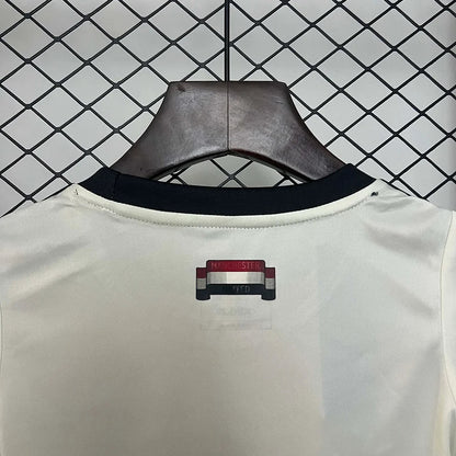 Derde shirt van Manchester United 2024