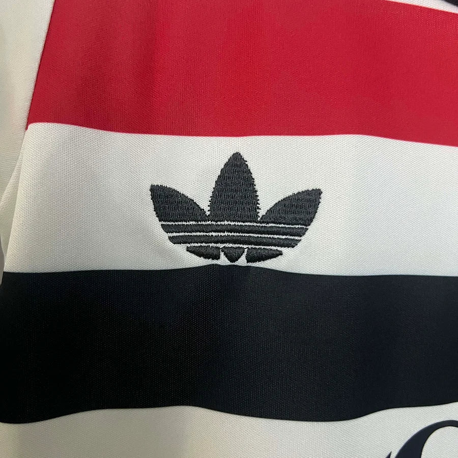 Derde shirt van Manchester United 2024