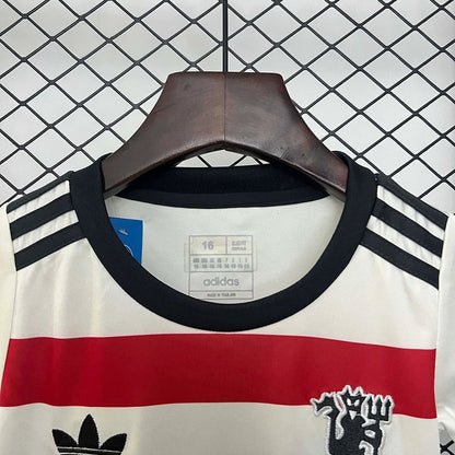 Derde shirt van Manchester United 2024