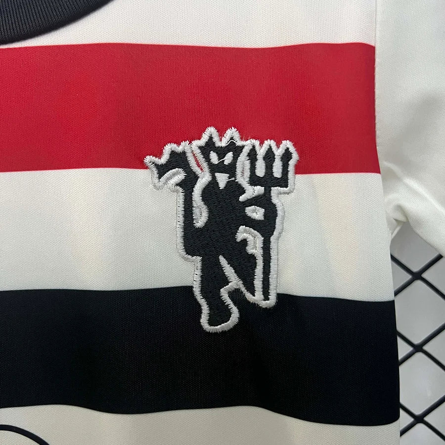 Derde shirt van Manchester United 2024