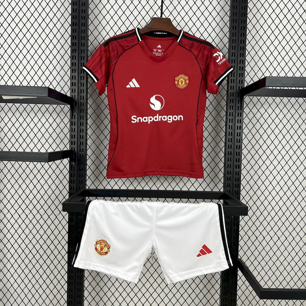 Domowa koszulka Manchesteru United 2025