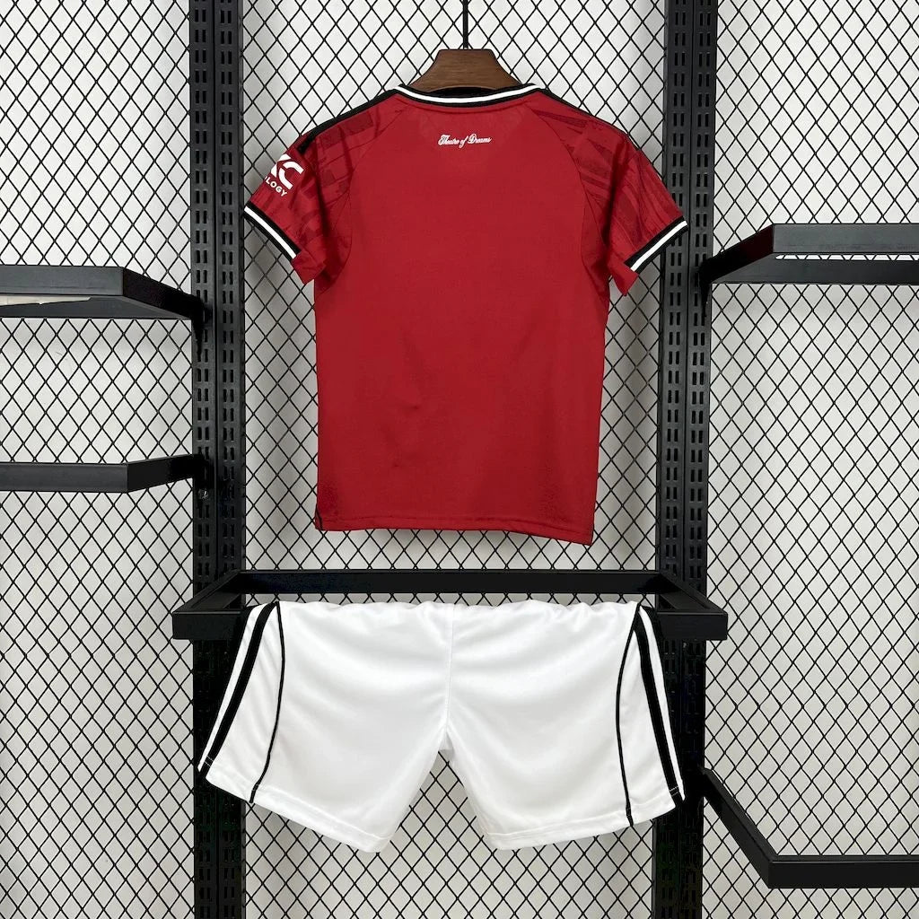 Domowa koszulka Manchesteru United 2025