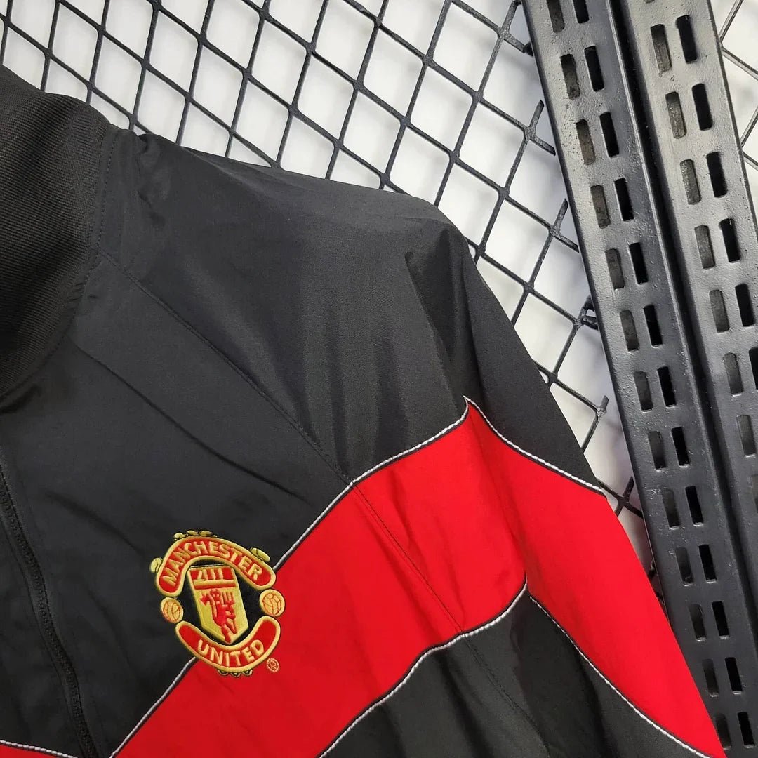 Retro kurtka przeciwwiatrowa Manchester United 2025