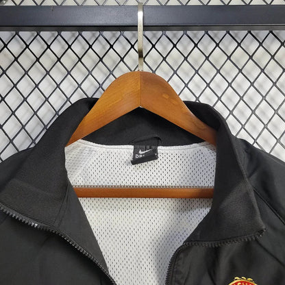 Retro kurtka przeciwwiatrowa Manchester United 2025