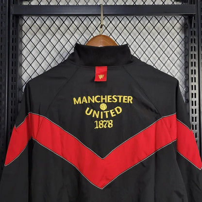 Retro kurtka przeciwwiatrowa Manchester United 2025