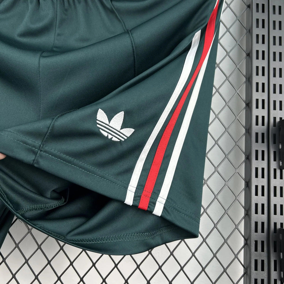 Pantalones cortos de visitante de México 2026