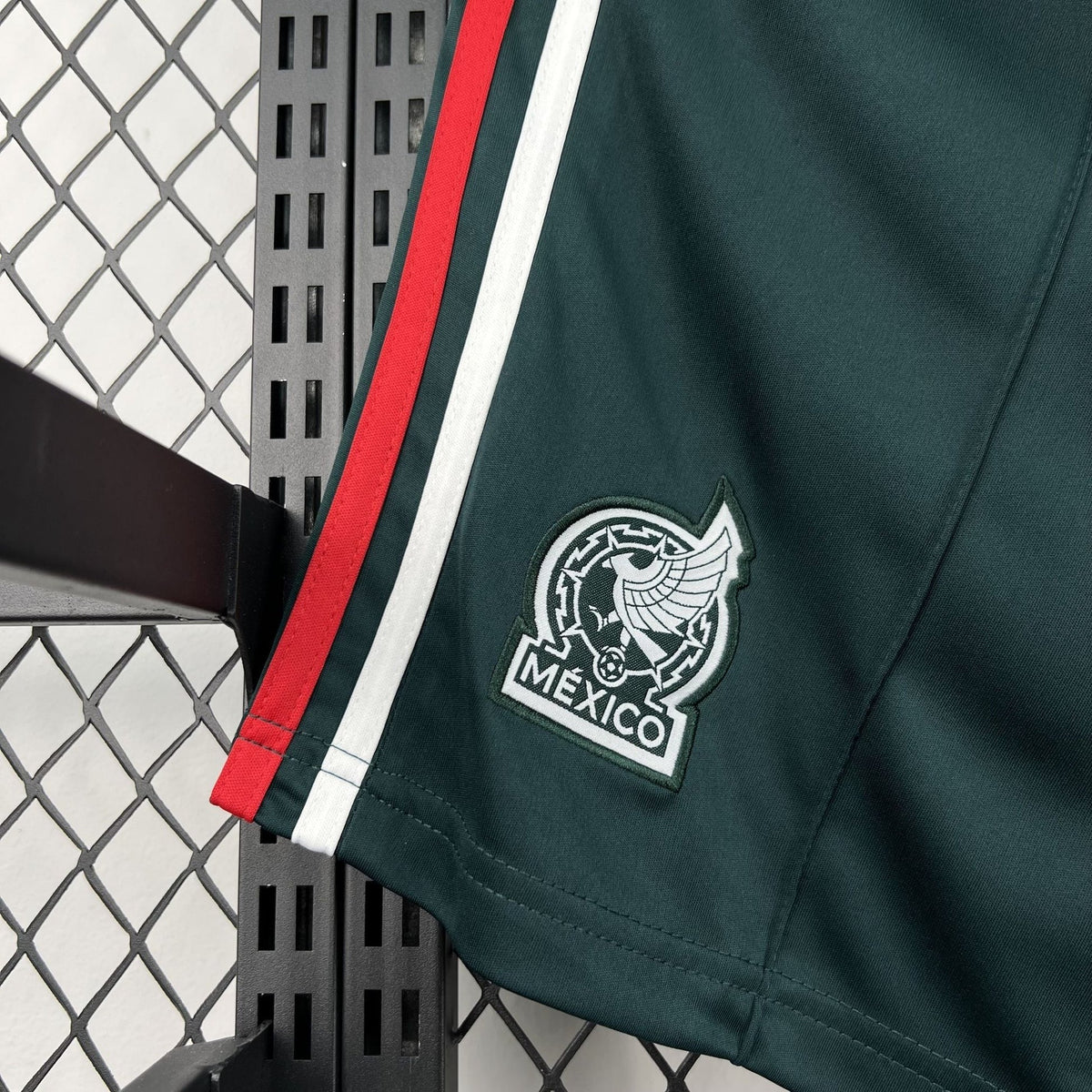 Pantalones cortos de visitante de México 2026